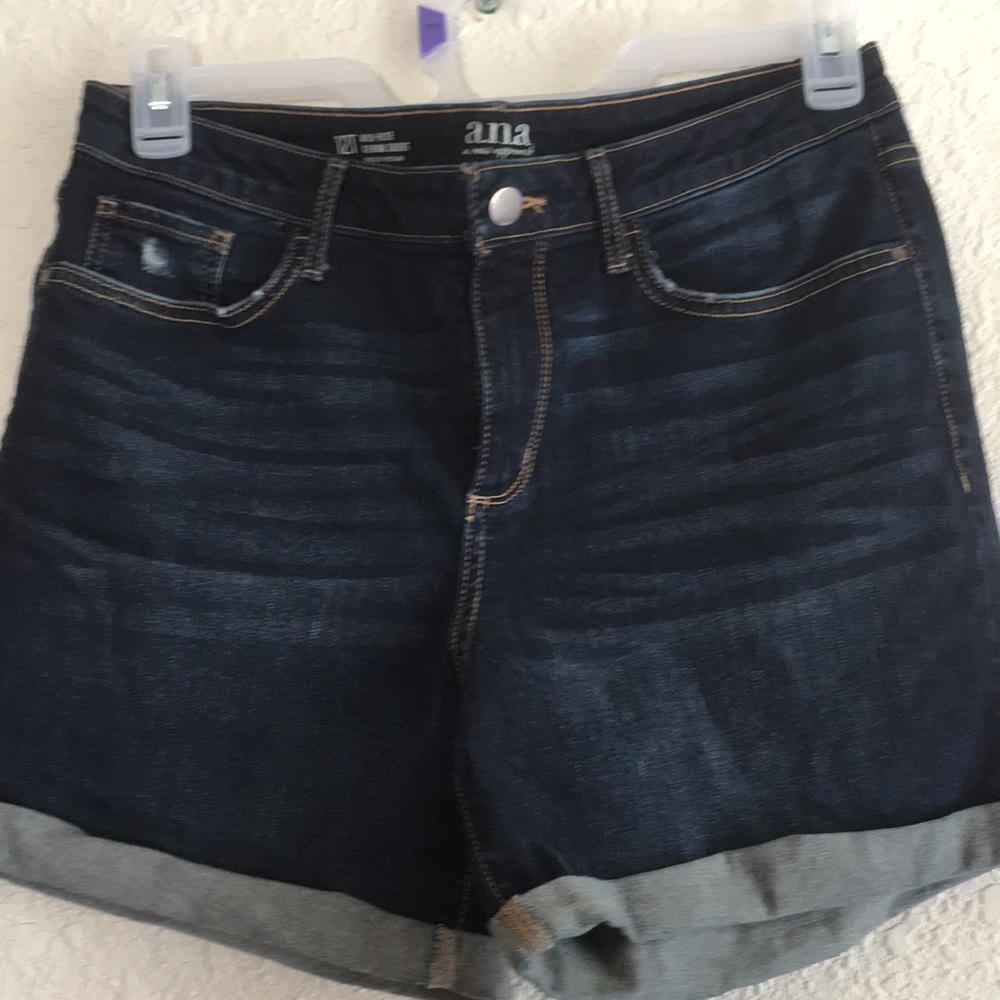 NWOT a.n.a Denim Short size 12 T tall Dark Rinse